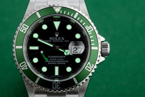 rolex 16610v vs 16610lv|rolex submariner date 16610 price.